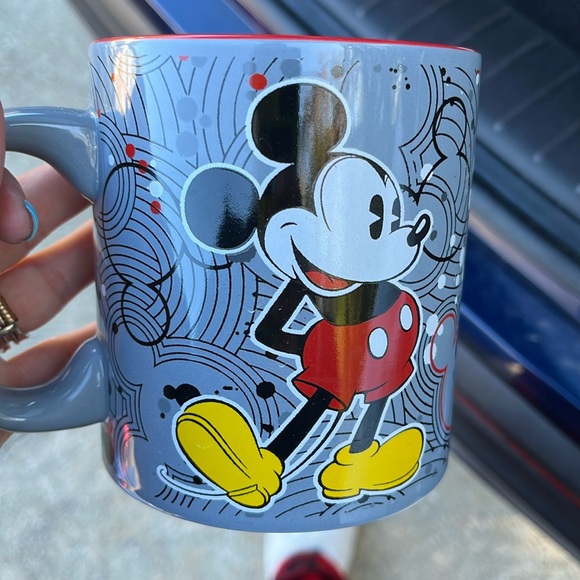 Mickey Mouse Disney ceramic 20 ounce Mug NEW - Picture 1 of 6
